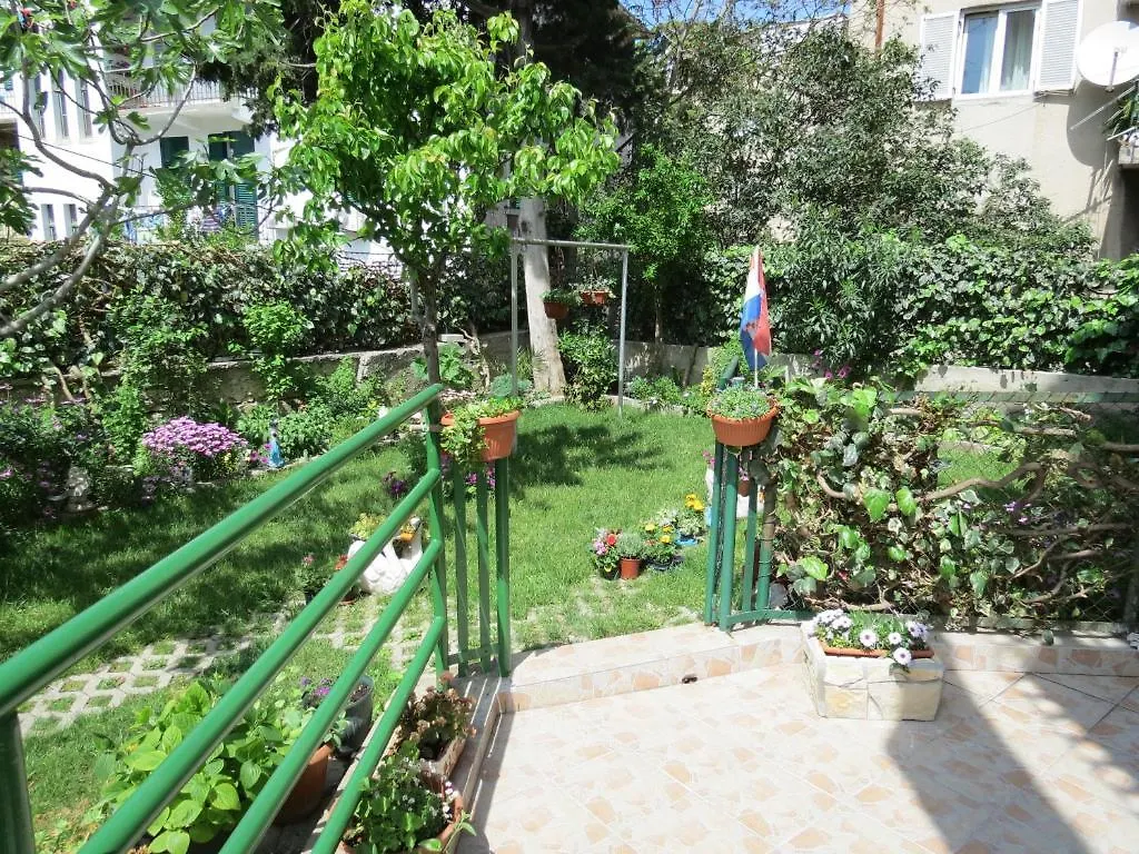 Guesthouse Vrlic Сплит Гостевой дом