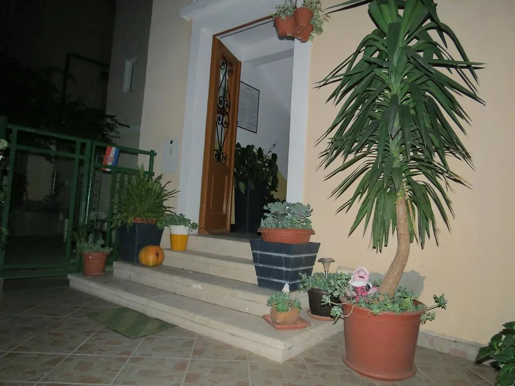 Guesthouse Vrlic Split Gasthof